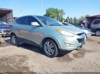  Salvage Hyundai TUCSON