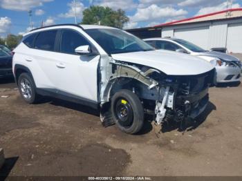  Salvage Hyundai TUCSON