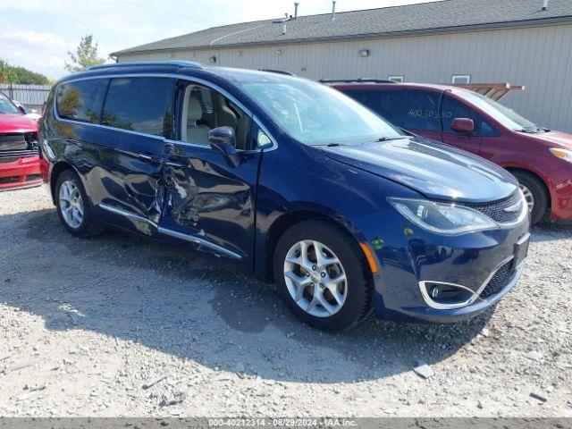  Salvage Chrysler Pacifica