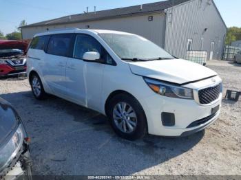  Salvage Kia Sedona