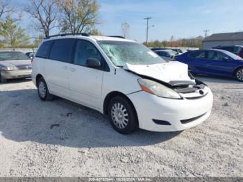  Salvage Toyota Sienna