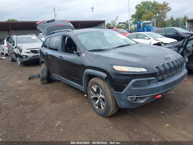  Salvage Jeep Cherokee