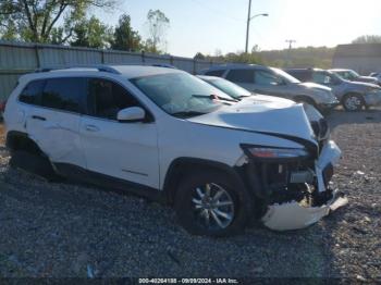  Salvage Jeep Cherokee