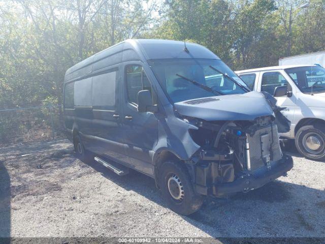  Salvage Mercedes-Benz Sprinter 2500