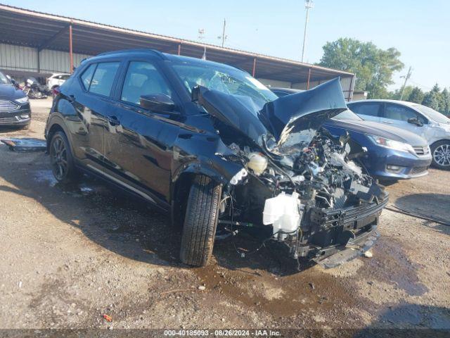  Salvage Nissan Kicks