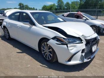  Salvage Lexus Es