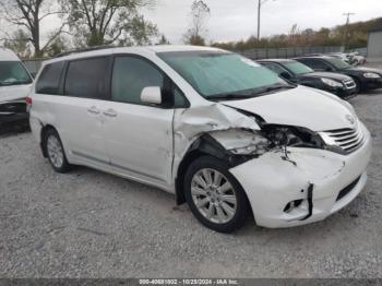  Salvage Toyota Sienna