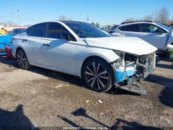  Salvage Nissan Altima