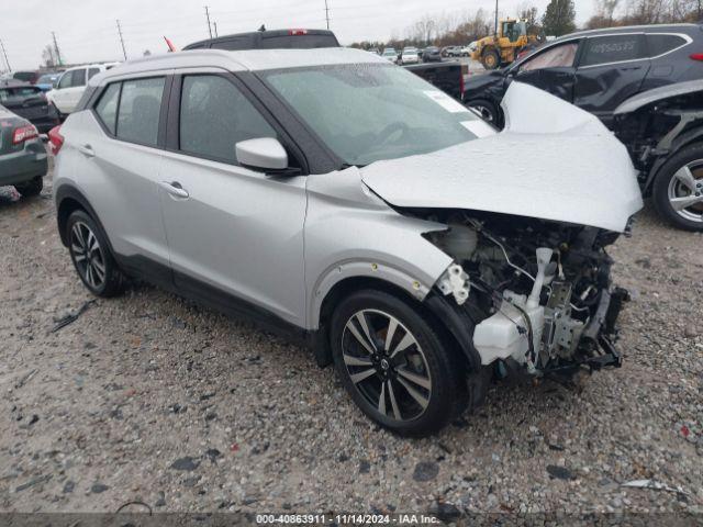  Salvage Nissan Kicks