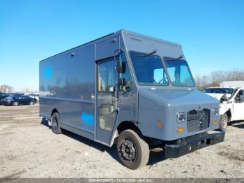  Salvage Freightliner Mt45g