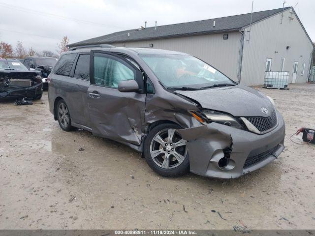  Salvage Toyota Sienna