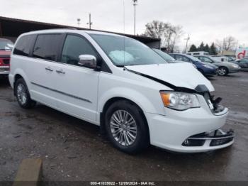  Salvage Chrysler Town & Country