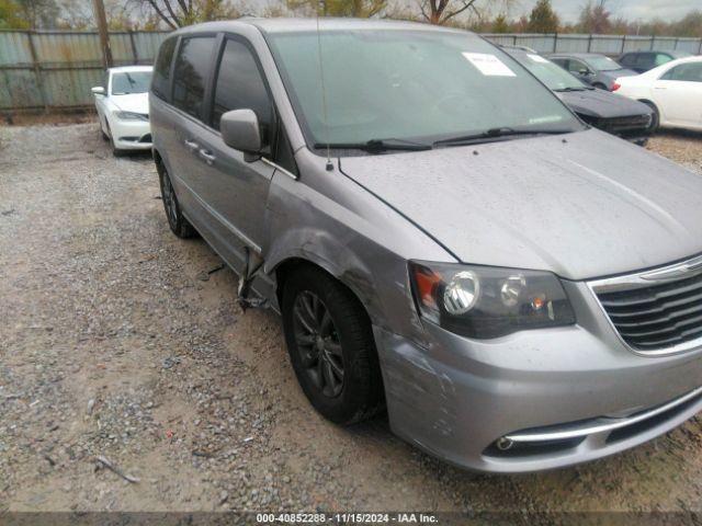  Salvage Chrysler Town & Country