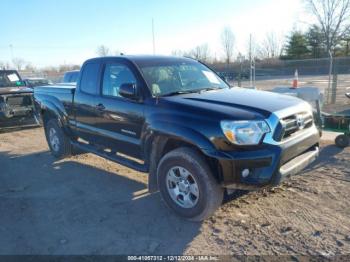  Salvage Toyota Tacoma