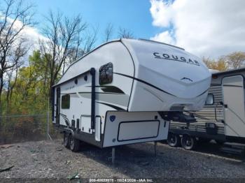  Salvage Keystone Cougar 26  5th Wheel Camp