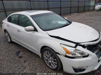  Salvage Nissan Altima