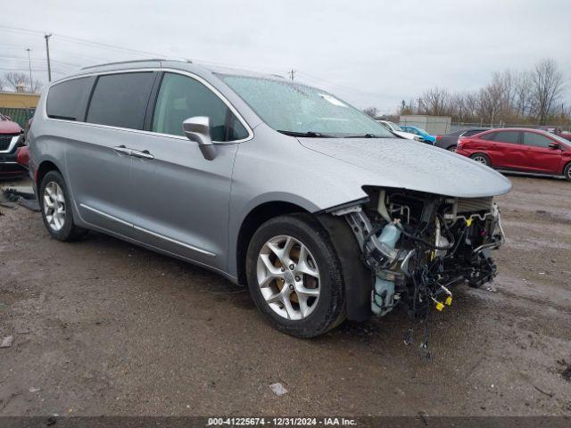  Salvage Chrysler Pacifica