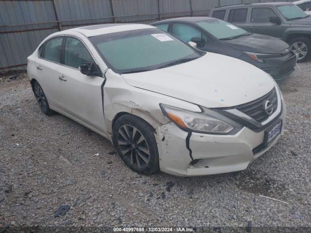  Salvage Nissan Altima