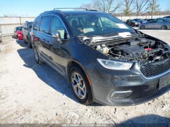  Salvage Chrysler Pacifica