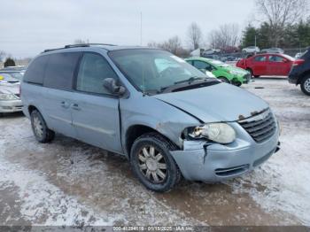  Salvage Chrysler Town & Country