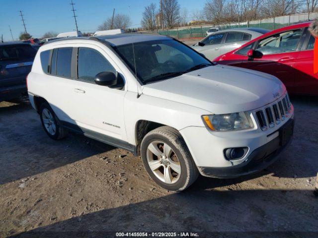  Salvage Jeep Compass