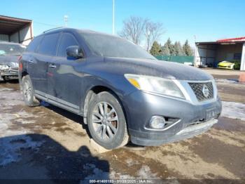  Salvage Nissan Pathfinder