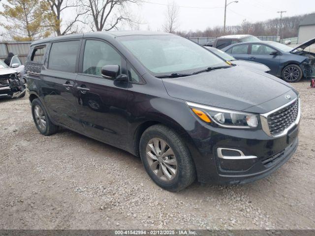  Salvage Kia Sedona