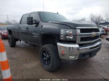  Salvage Chevrolet Silverado 2500