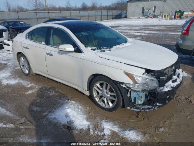  Salvage Nissan Maxima