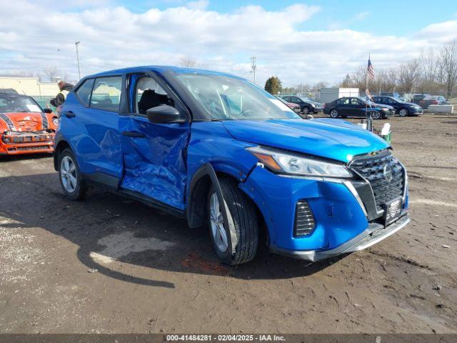  Salvage Nissan Kicks