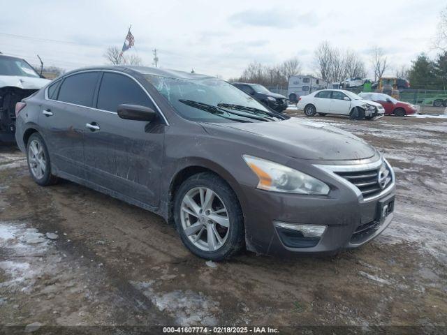  Salvage Nissan Altima