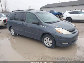  Salvage Toyota Sienna