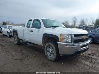  Salvage Chevrolet Silverado 2500