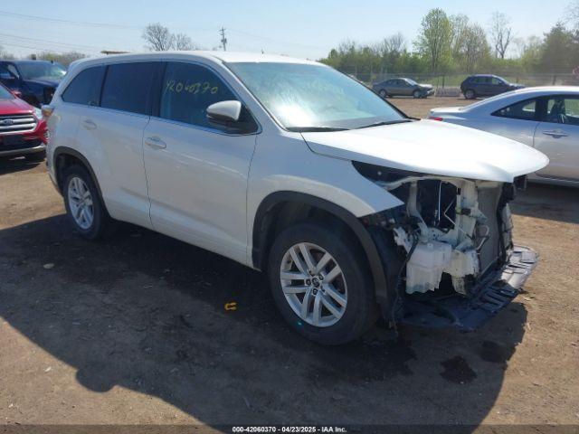  Salvage Toyota Highlander