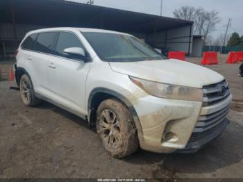  Salvage Toyota Highlander