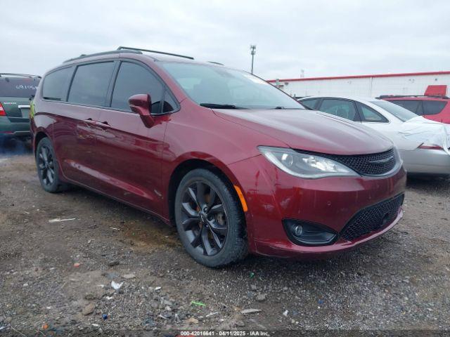  Salvage Chrysler Pacifica