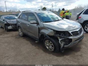  Salvage Kia Sorento