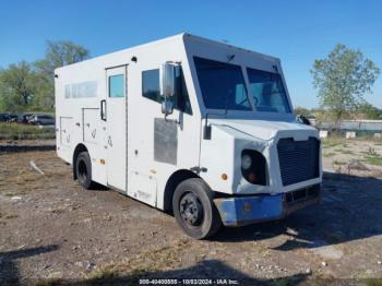  Salvage Freightliner Mt45g