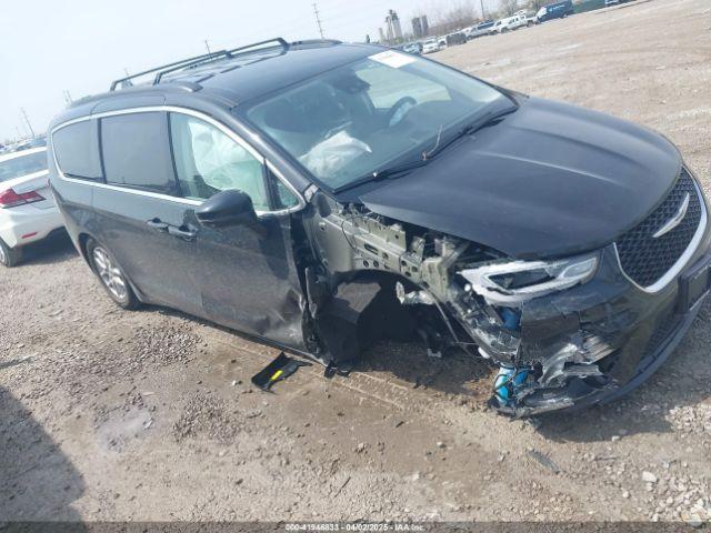  Salvage Chrysler Pacifica