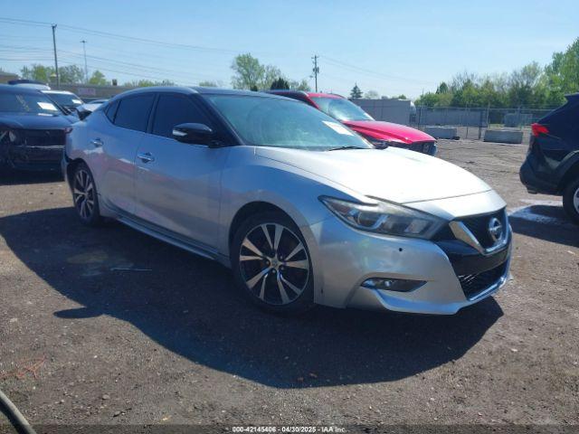  Salvage Nissan Maxima