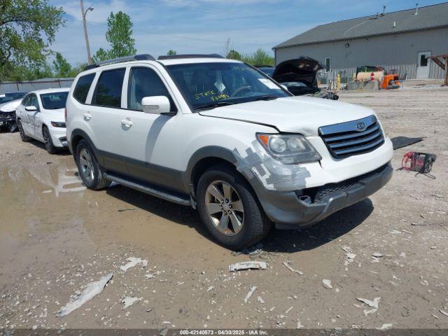  Salvage Kia Borrego