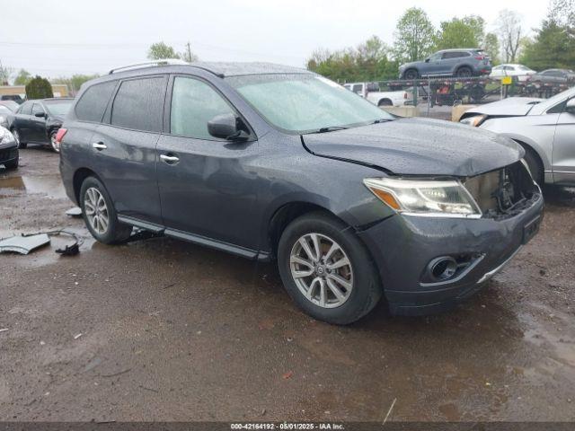  Salvage Nissan Pathfinder