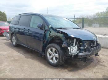  Salvage Toyota Sienna