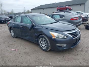  Salvage Nissan Altima
