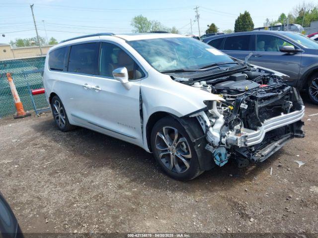  Salvage Chrysler Pacifica