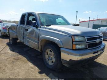  Salvage Chevrolet Silverado 1500