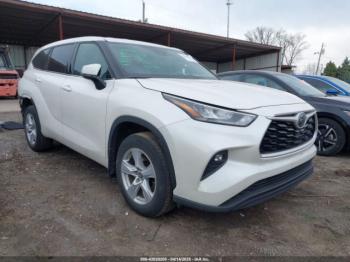  Salvage Toyota Highlander
