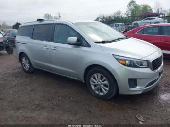  Salvage Kia Sedona