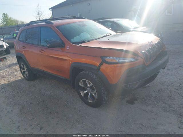  Salvage Jeep Cherokee