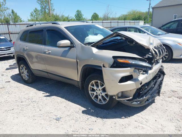  Salvage Jeep Cherokee